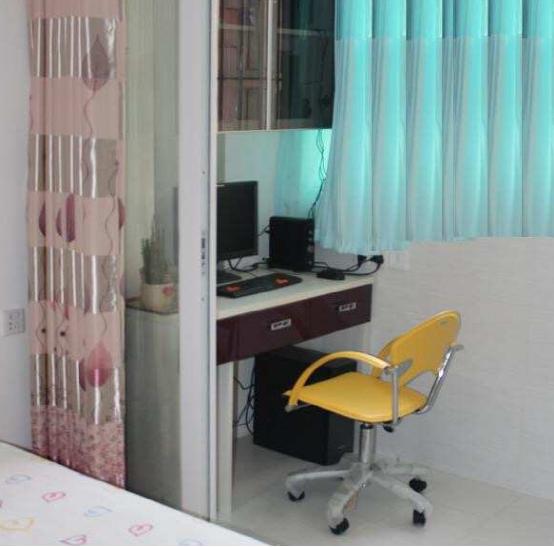 香港@表妹花900万在香港买新房，连晾衣服地方都没，这钱我能买豪宅了