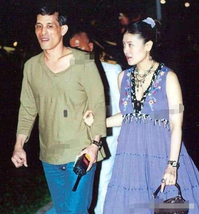 短发|泰王太喜欢穿女装，逼得妃子们为配合他剪短发，变身“霹雳侠”