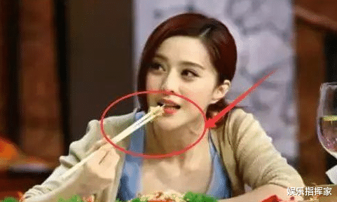 陈晓|最无语的穿帮镜头, 陈晓的辫子都快飞出去了, 化妆师在哪呀