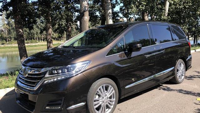 艾力■日系高端MPV，热效率40.6%，魔术车门太空座舱，油耗5.9L迷倒一片