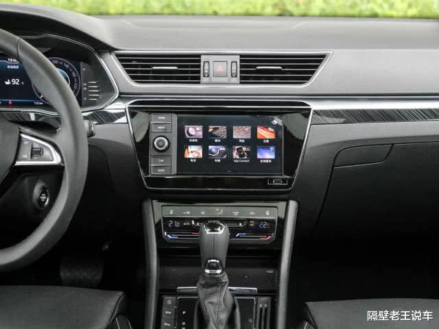 [大众迈腾]从17万降至12万多，迈腾同款3大件+9个气囊，油耗6L，被忽略真可惜