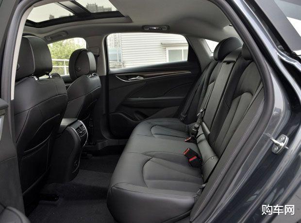 君越|为销量“折腰”，这款合资车降价4万，跌至18.98万，还买亚洲龙？