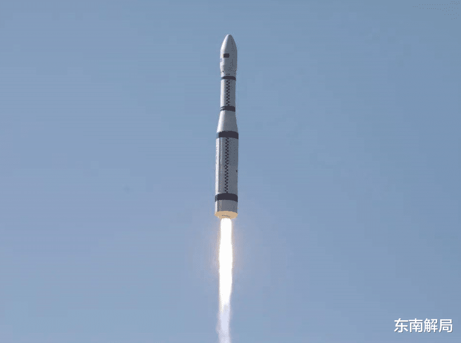 卫星|11时19分一声巨响，大火箭直冲云霄，一箭十三星！发射圆满成功