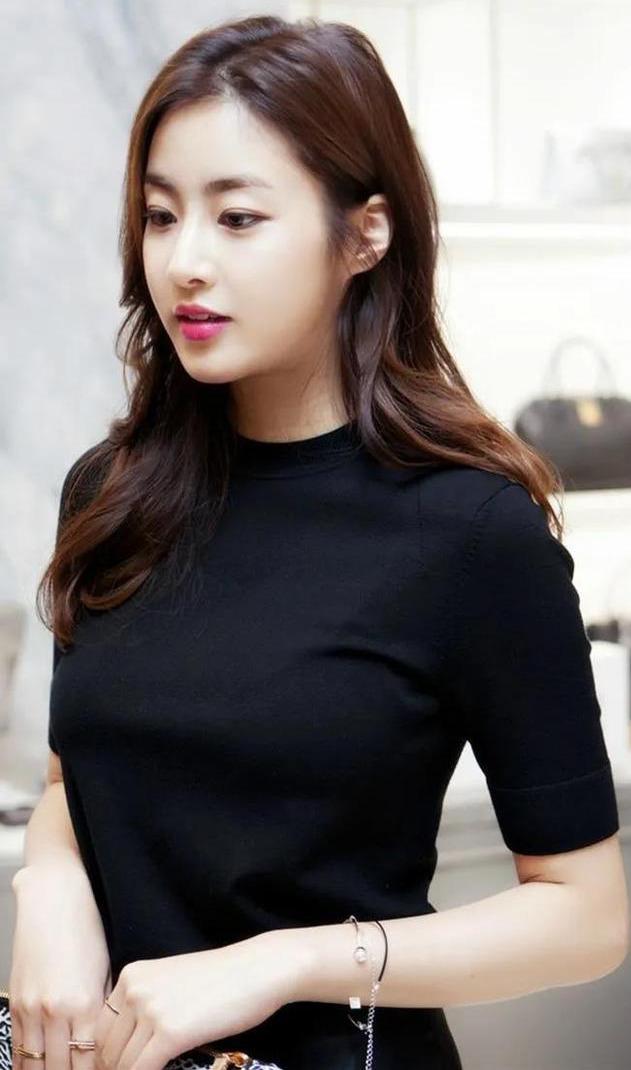 ▲一年减掉52斤拿下国民男神,144斤的她逆袭:每个胖子都是潜力股