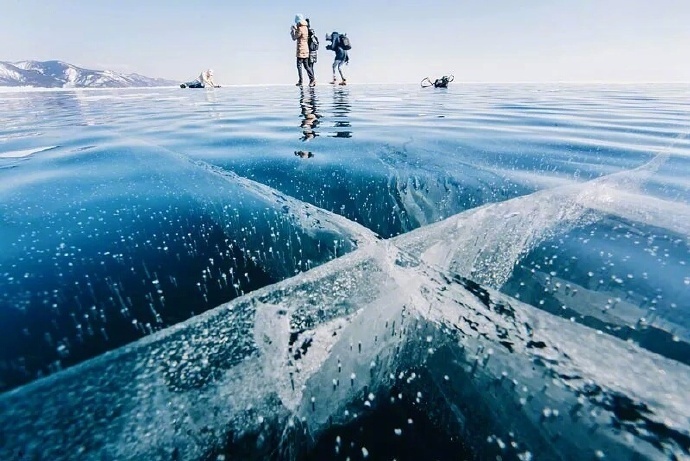 「贝加尔湖」这个湖看起来很小,蓄水量却相当于19个渤海,水干净到可以直接喝