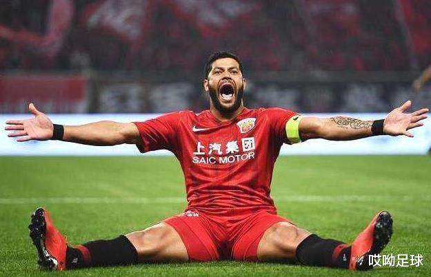 石柯|石柯25个字曝光续约危机，上港上汽同时下滑30%真没钱了？