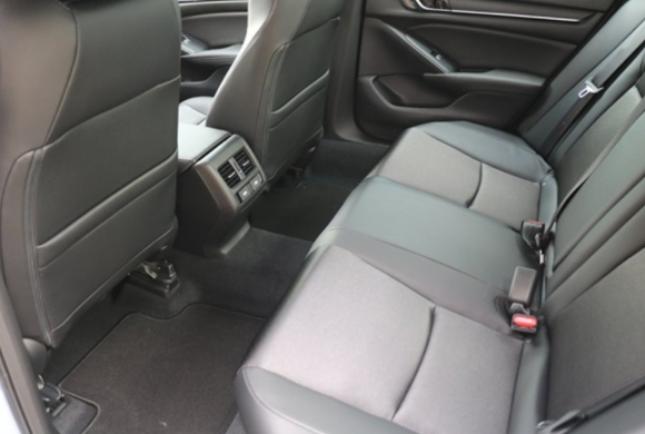 本田雅阁|新本田雅阁曝光，2.0T+10AT动力组成，这难道不是德国车