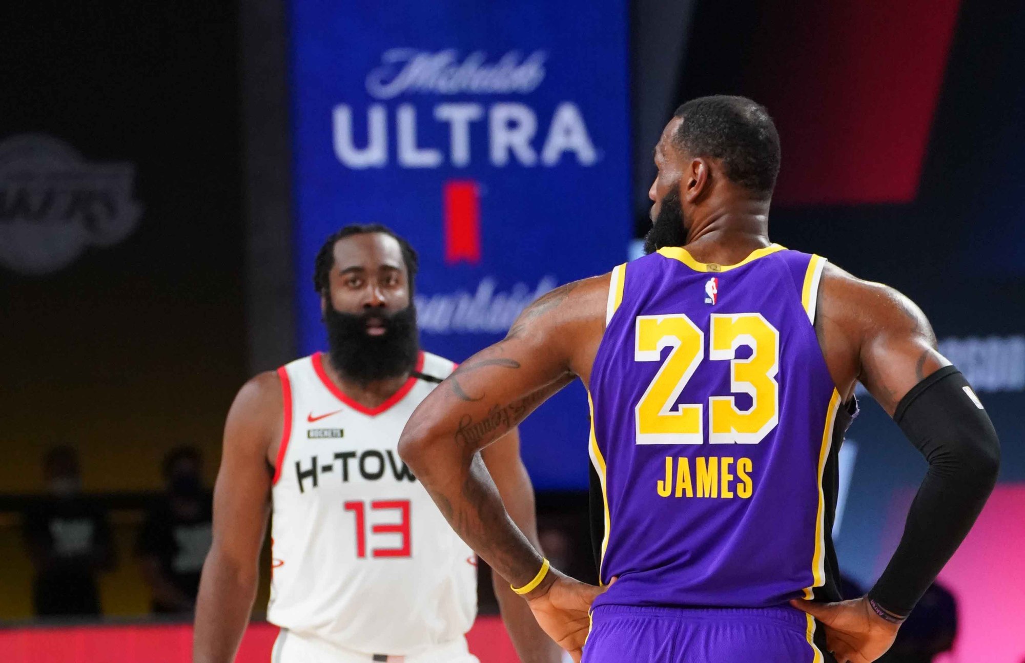 湖人队|28分钟仅8分，在场狂输21分！湖人耻辱一战，他已成詹眉身边隐患