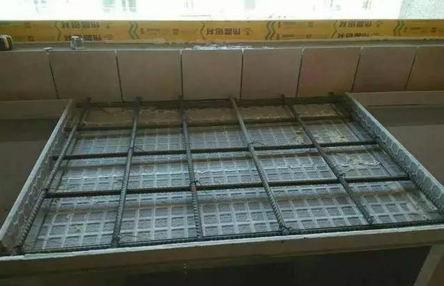 设计师：橱柜台面材质选择：石英石和大理石，哪个更适合大多数家庭