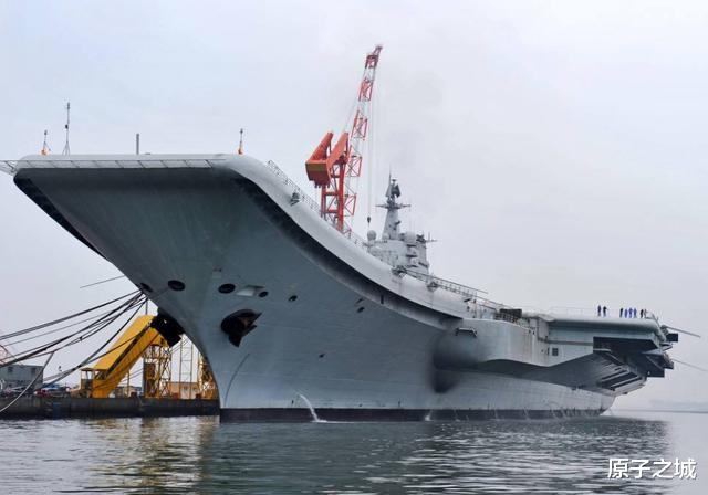 辽宁舰▲美国列出全球最差航母，印度忍不住笑出了声，辽宁舰排名太荒谬