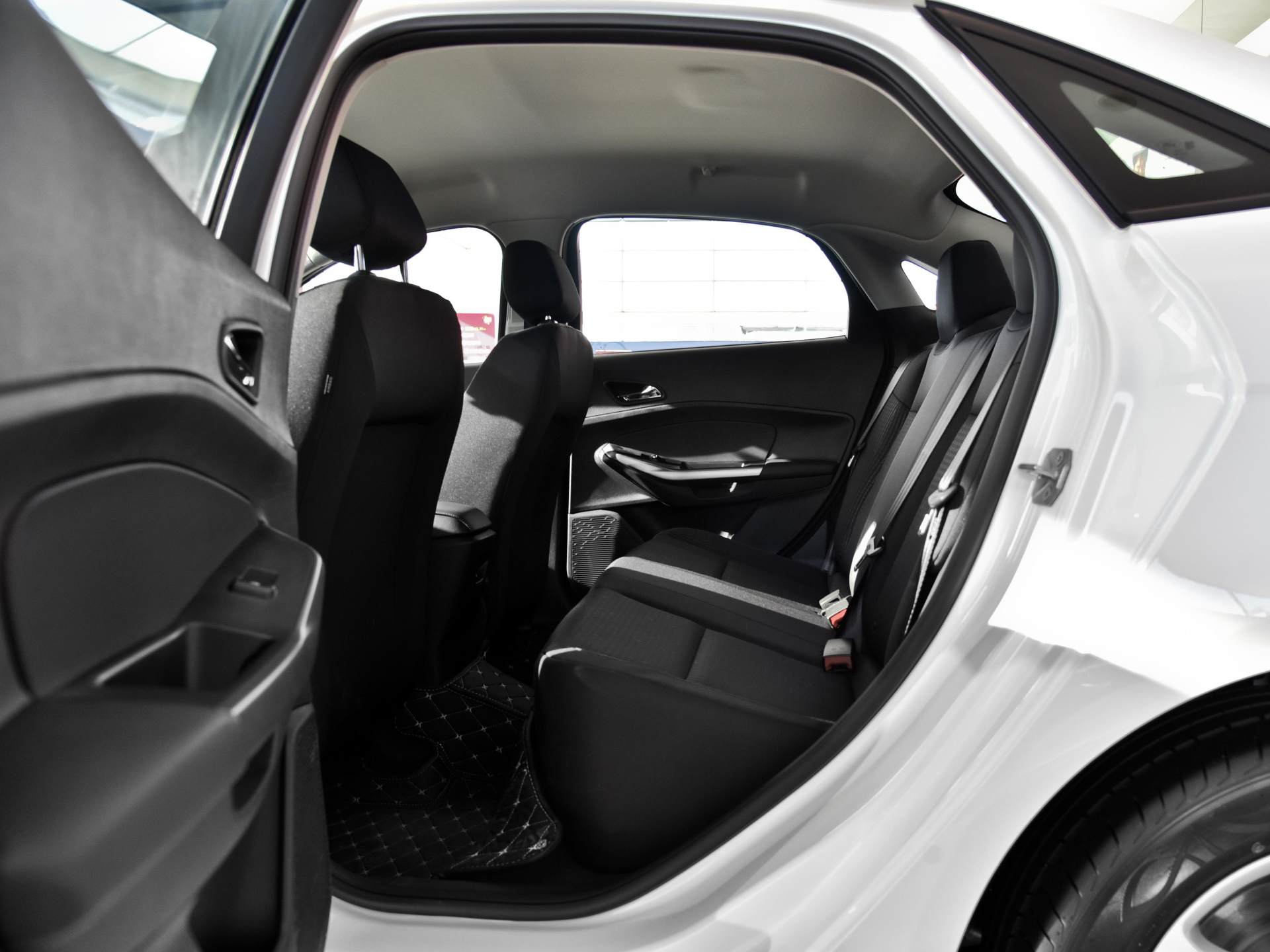 福特福睿斯|家轿典范 小哥带你看福特福睿斯