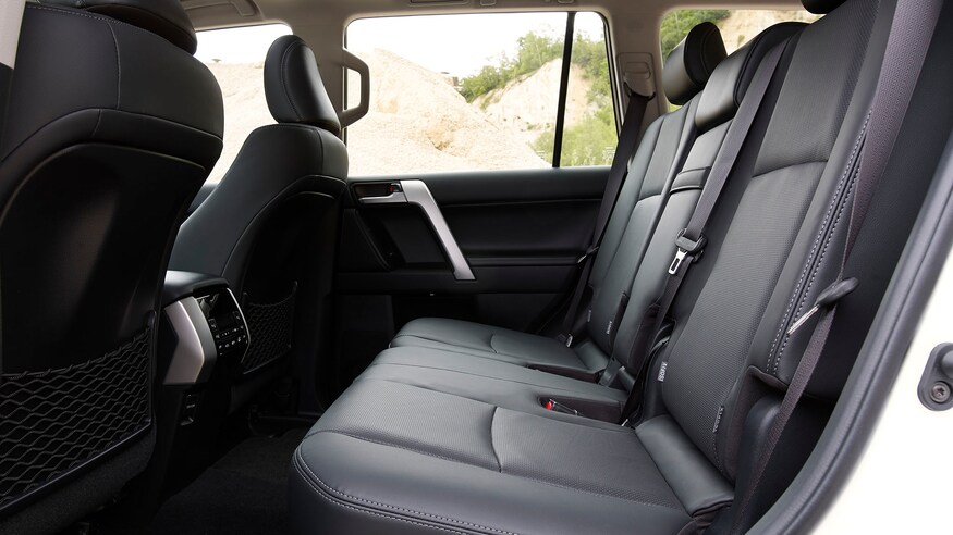 海外新款豐田普拉多配備Black Pack套件和新型2.8升柴油引擎-圖7