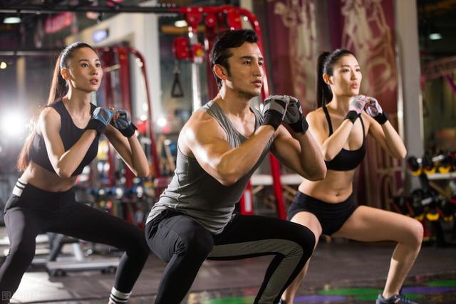 饮食|怎么告别大象腿?坚持5个方法,轻松减掉腿部脂肪,练出纤细美腿