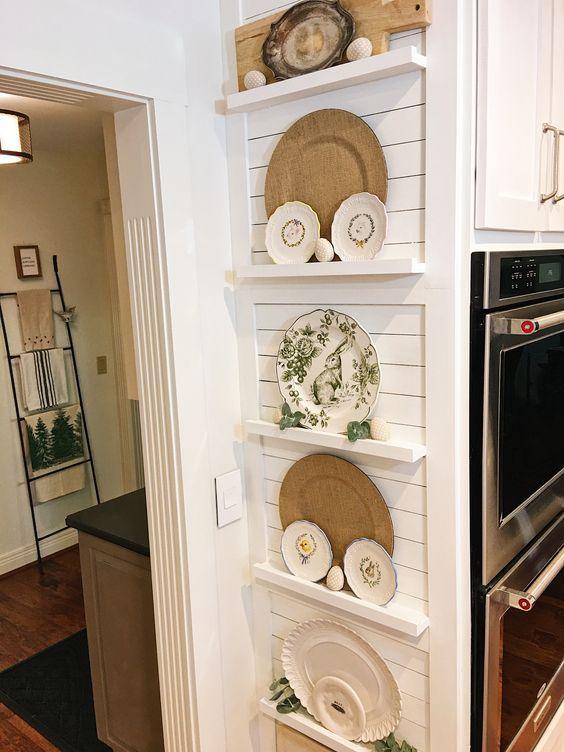 |与其去多打柜子，还不如将侧面这位置利用起来，可置物能办公！