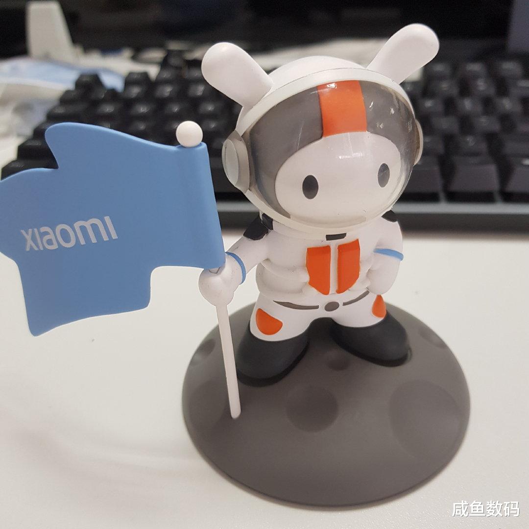 小米科技|好评率仅94%？因赠品，小米10至尊版被大范围差评，小米：我太难了