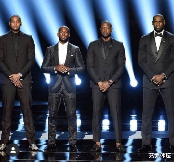 【凯文·杜兰特】杜兰特终于开窍了，参加“社会老大”安东尼聚会，深夜玩到销魂