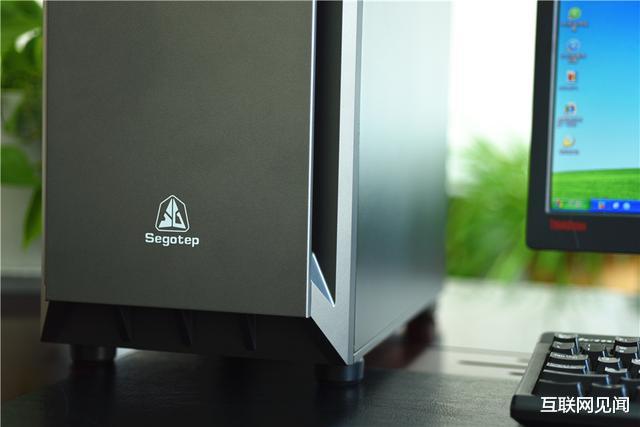 键盘|将快充融入机箱，省去快充头，充电环保且不失效率