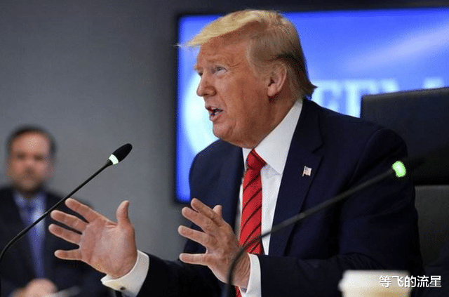 『空军』美空军上方出现一面中国国旗,上面的七个字,引发关注