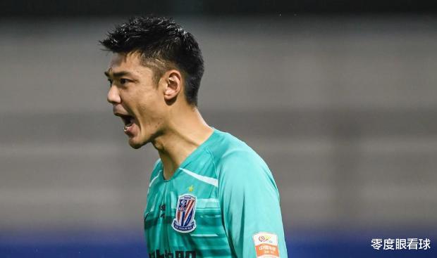 江苏苏宁|申花战苏宁首发11人浮出水面：3大外援领衔攻击线，两国脚悍将替补待命
