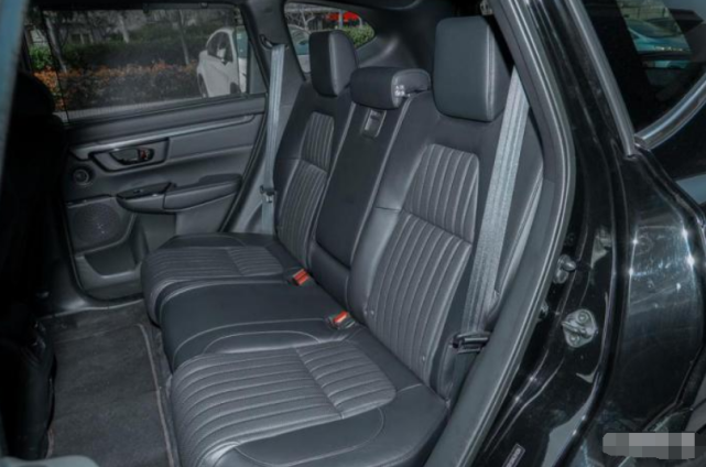 本田CRV@上市就走红，日系这SUV比CRV还帅，关键油耗3毛6，家用真香