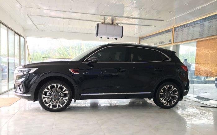 [大众汽车]不选大众探岳，24万买辆红旗HS5，开了5000公里后车主说了三个字！