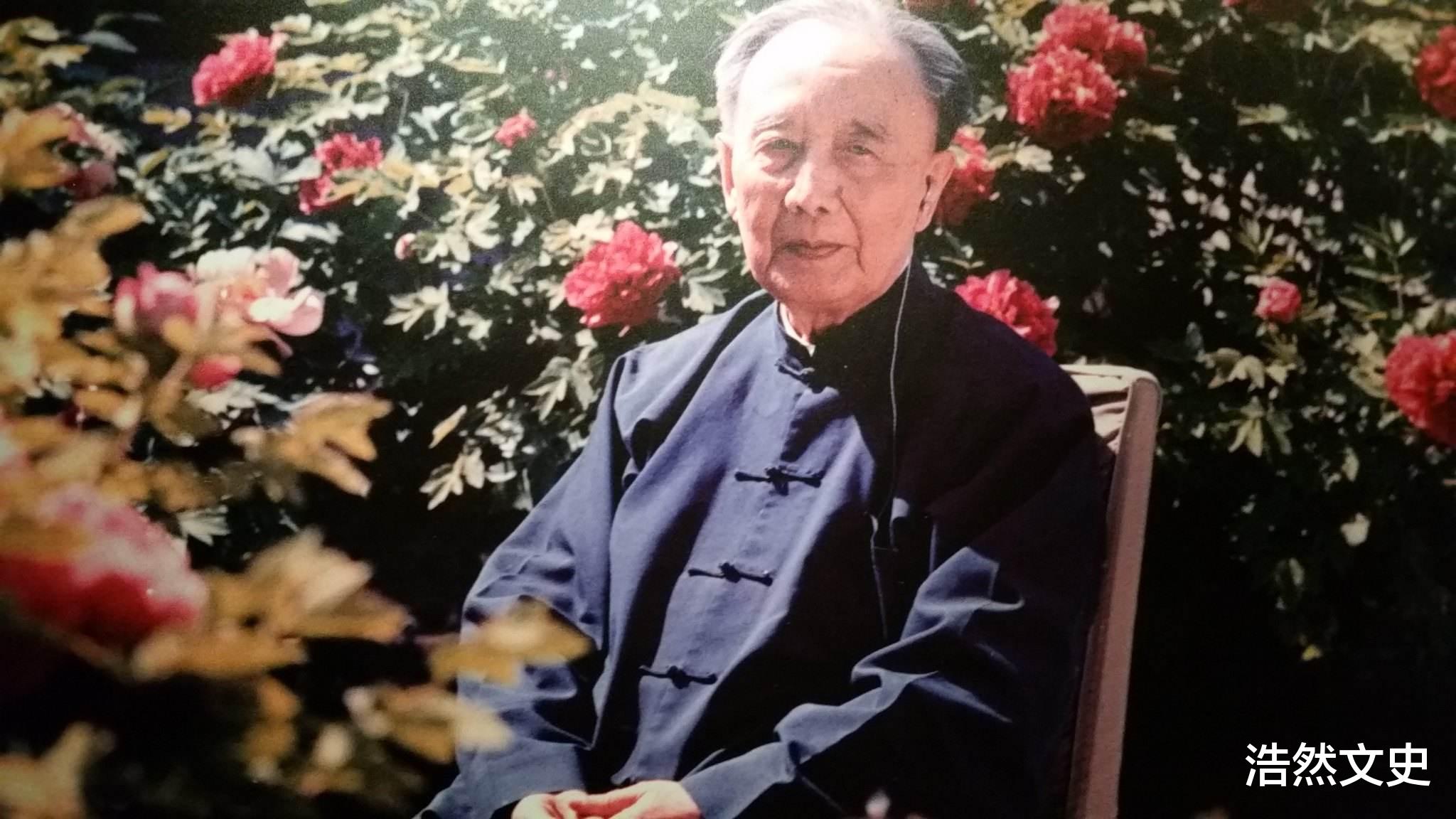 ▲郭沫若:此鼎叫司母戊鼎,专家:是后母戊,郭沫若:你们会后悔的