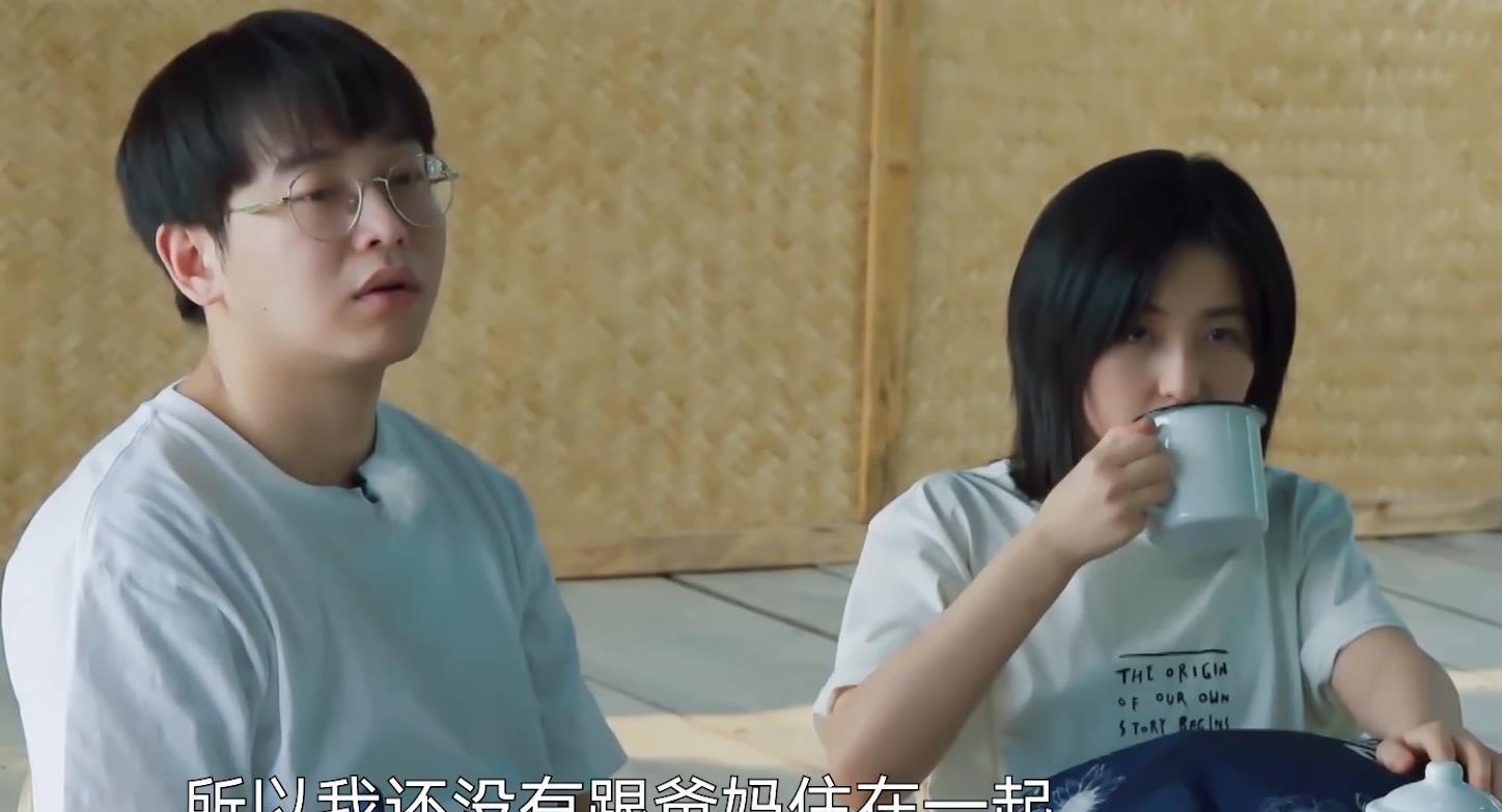 『何炅』46岁何炅到底结婚了没有？他在《向往的生活4》已经给出明确答案