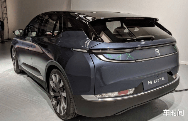 「红旗」红旗没火它却火了，配1.25米梦幻屏，起步408马力，妥妥的爆款