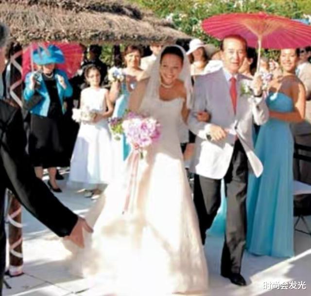 #赌王#赌王最争气孙女！3岁时父母车祸惨死，不争家产靠自己努力赚亿万身家