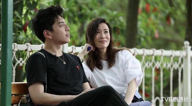 佘诗曼■被王大陆暗讽年纪大，佘诗曼当场变脸怒斥节目组：找个什么人约我？