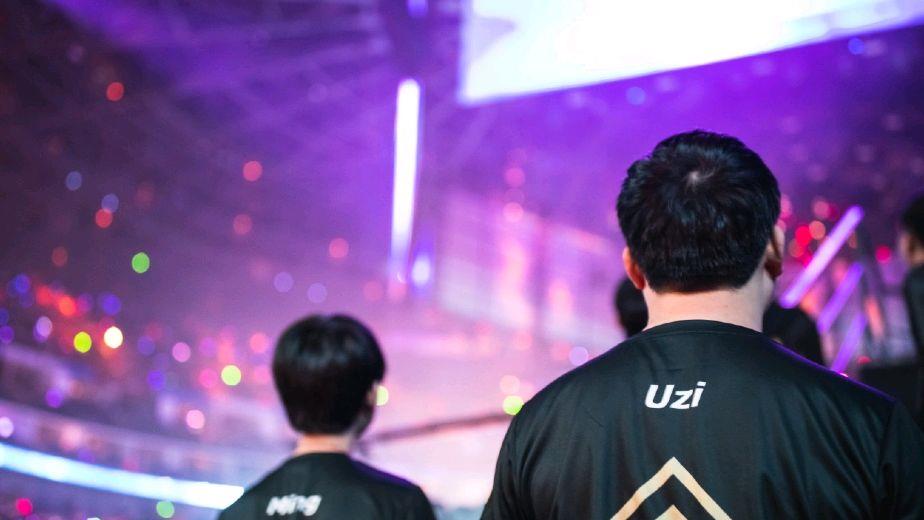 Uzi|SN战队AD焕峰首谈职业生涯两大偶像，一位已退役，一位已被淘汰