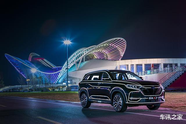 欧尚x7@长安发飙了！换标比奔驰还漂亮，仅7.99万起，不给哈弗H6留活路