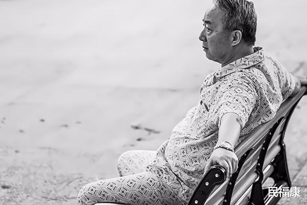 医生|为什么人老后身上会有味？医生抓出3个“元凶”，45岁后建议少碰