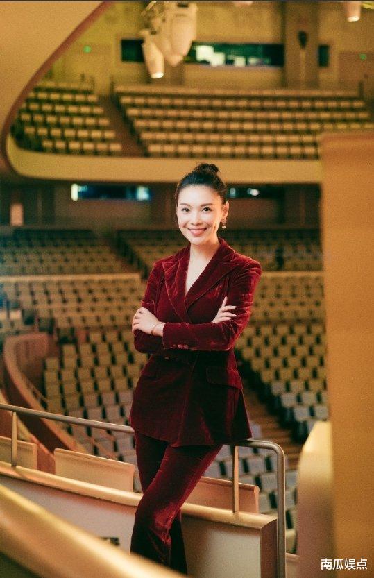 栗坤■耐飞创始人栗坤 担任国家大剧院音乐会特邀主持人