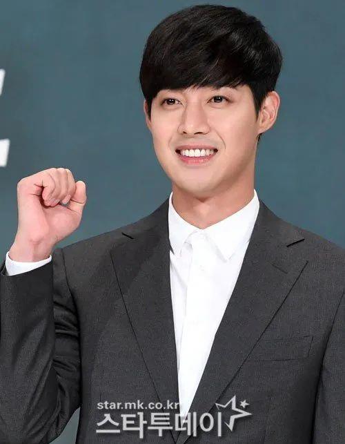 金贤重|李孝利关闭INS？金贤重救人？Running Man被投诉？