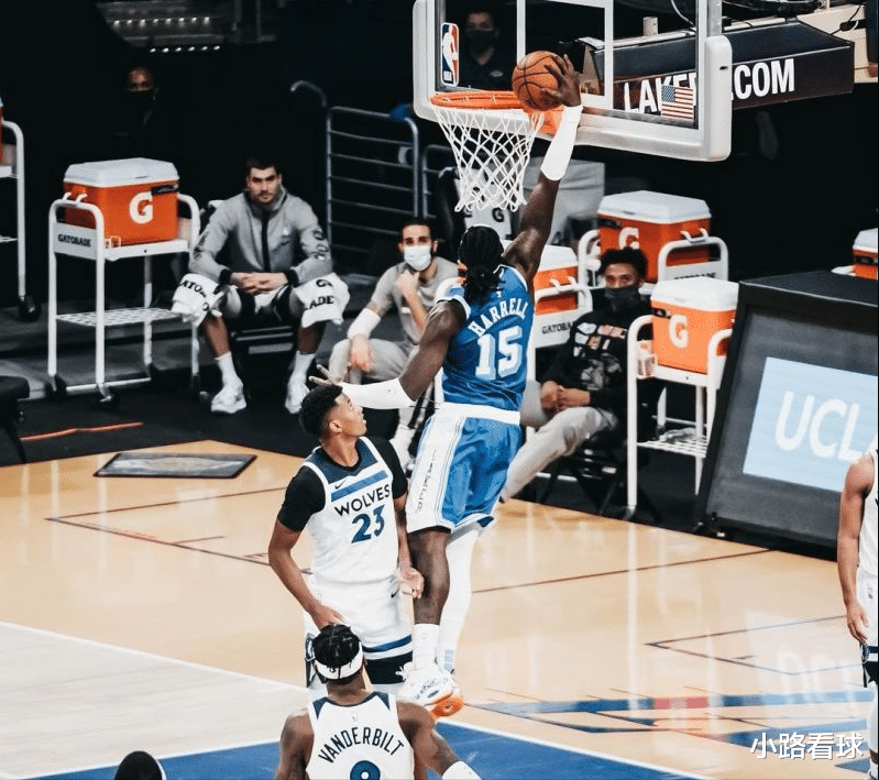 哈雷尔|场均仅8次出手，哈雷尔却为何没对湖人不满？沃格尔给他1个特权