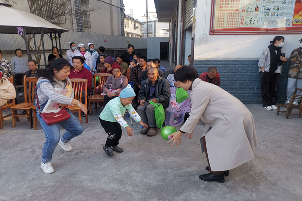 人口计生一家亲 普洱计生协新年送温暖，为“星星的孩子”点亮2021