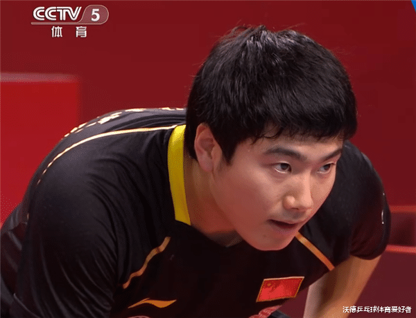 梁靖|梁靖崑连斩国乒3核夺冠证实力!央视解说邀请合影,透露换了兵器