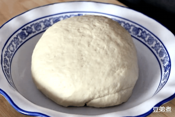 葡萄|立秋后,遇到此果要多吃,3块钱1斤,补钙补铁,蒸一蒸香甜又松软