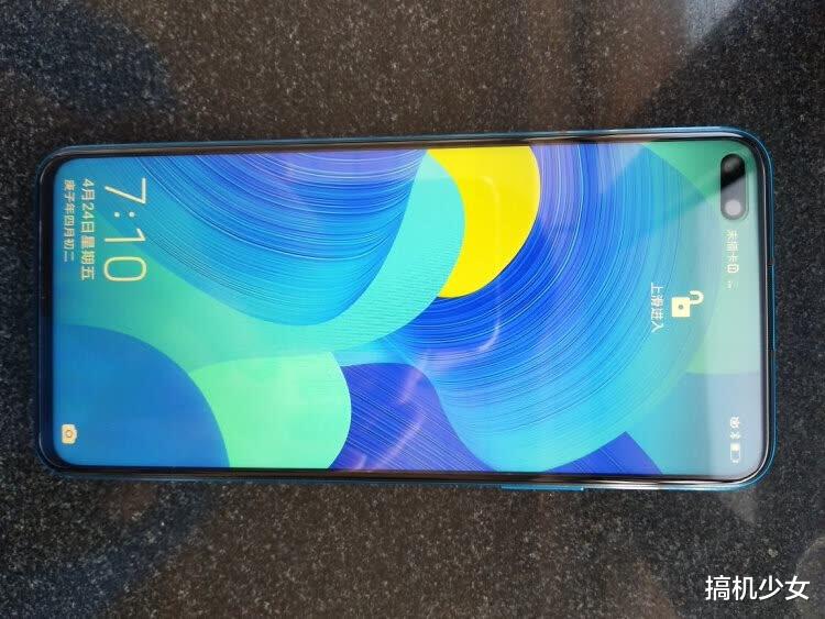 华为■华为发力清仓，麒麟990+8GB+大电池跌至1949元，网友：终于等到了