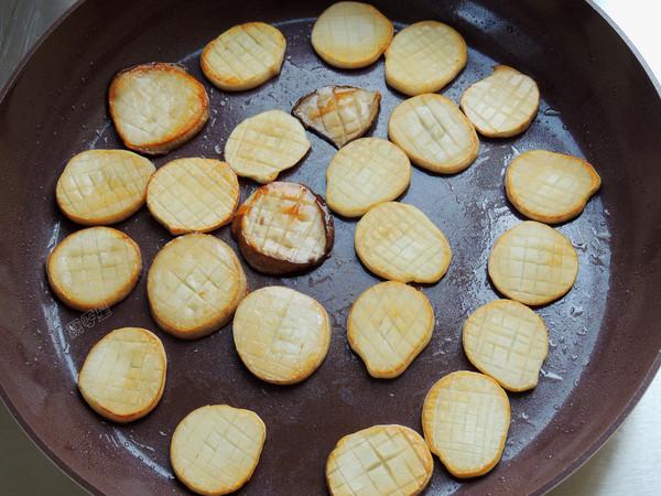 杏鲍菇@夏天吃这个比吃肉还过瘾,一煎一煮就上桌,口感劲道,营养下饭