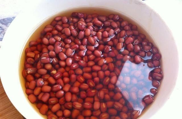 「红豆」50岁的姑姑从未被叫过阿姨，全是它的功劳，每天一碗，面如桃花！