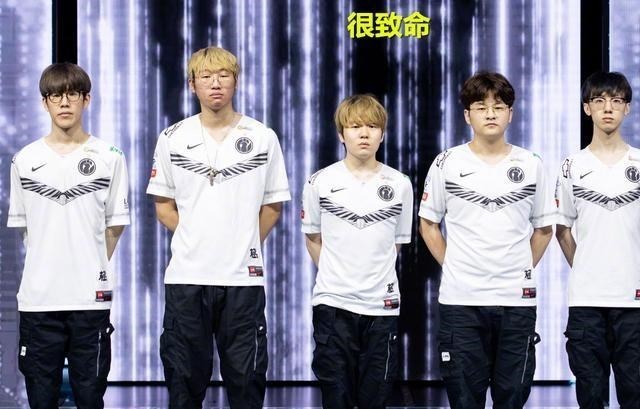 theshy|IG输在了不团结？休息室里TheShy和教练意见不合，还和宁王吵起来