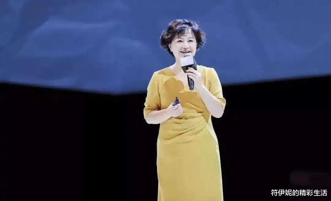 鞠萍|央视主持鞠萍晚年生活凄凉？嫁软饭男受尽苦楚，54岁和康辉直播带货满脸沧桑！