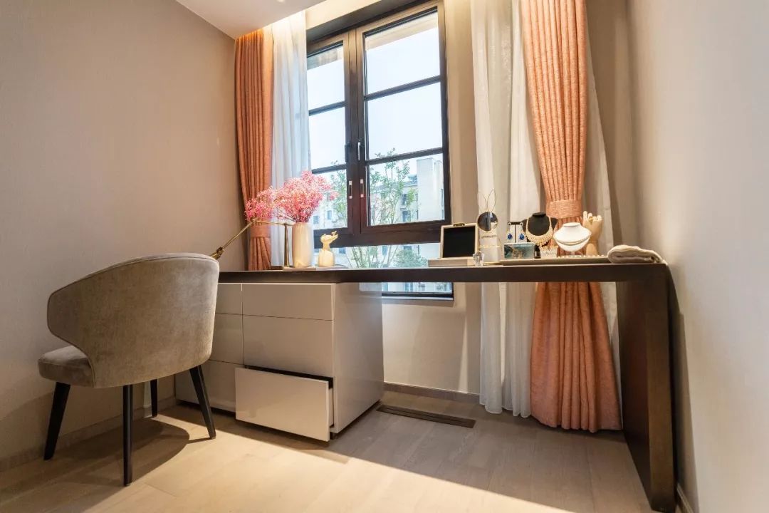 人生难得?虹桥府！1200万起 虹桥主城 法式原石别墅 全新面世！