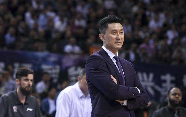 广东男篮@广东宏远首发阵容确定！杜锋重用奇兵 新外援随时待命