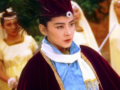 林青霞|66岁林青霞近照,两个女儿长得比她还美,老公颜值一言难尽