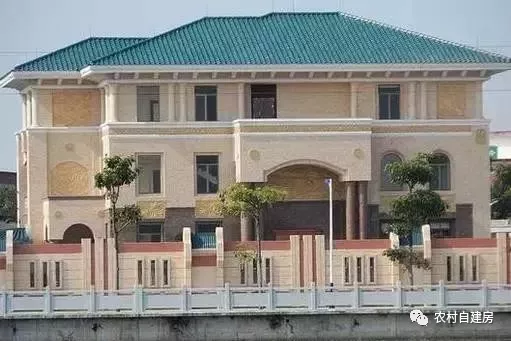 ▲为人设计了1000多套别墅，挑出这10套留给自己！