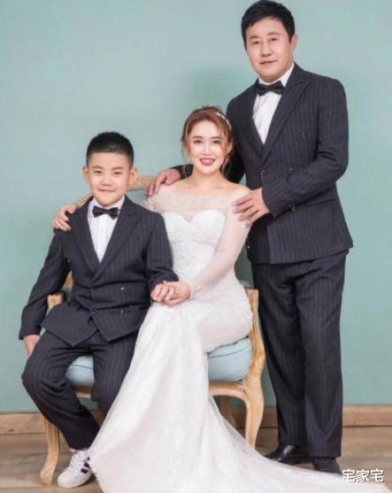 「赵本山」他因林志玲被骂,遭赵本山连扇4个耳光,娶“女儿”闺蜜生了儿子