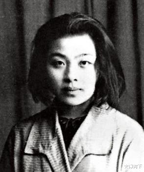 丁玲|民国奇女子丁玲：雨露均沾三人行，狱中产子，与嫌犯同床3年